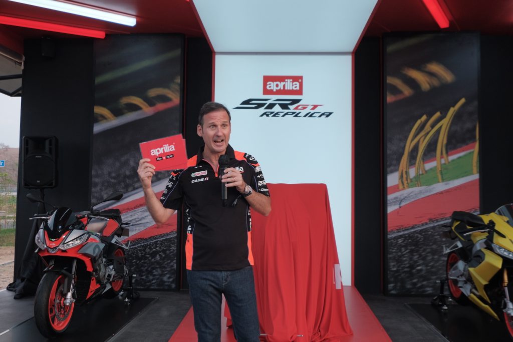 Aprilia dengan Memperkenalkan Aprilia SR-GT Replica di Ajang MotoGP