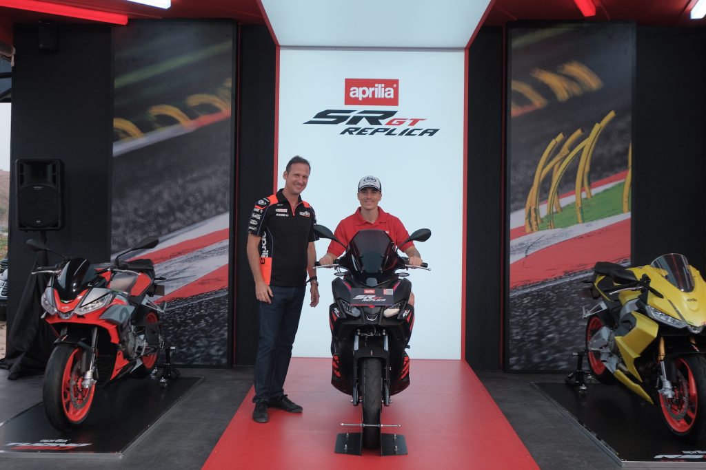 Aprilia dengan Memperkenalkan Aprilia SR-GT Replica di Ajang MotoGP