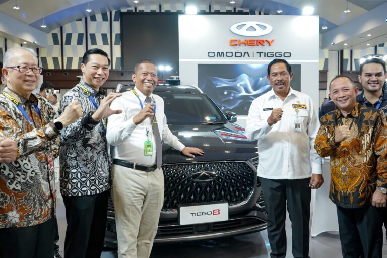 Chery Umumkan Harga Resmi TIGGO 8 di GIIAS Semarang 2024