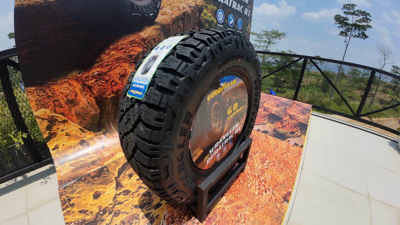 Goodyear Wrangler DuraTrac RT