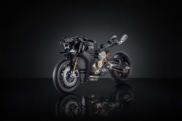 Ducati Menantang Batas Akal Sehat: Superleggera V4 Centenario, Ketika Motor Tak Lagi Masuk Logika