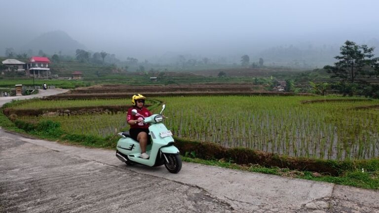 Uji Nyali dan Siksa W Moto Velora 150, Di Jalur Ekstrim Puncak Dua
