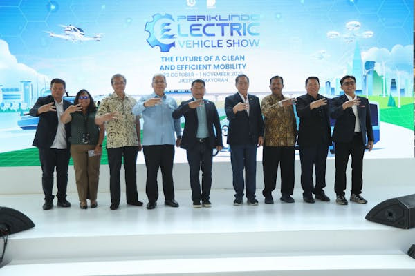 PEVS 2026 tiket gratis masuk, tampilkan teknologi masa depan darat, udara, air, dan energi surya